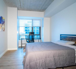 Private Bedroom in Luxury Condo